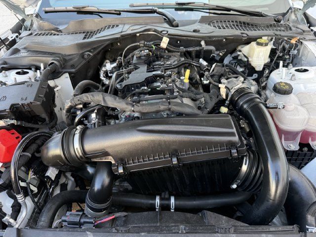Used 2025 Ford Mustang Coupe RWD image 30