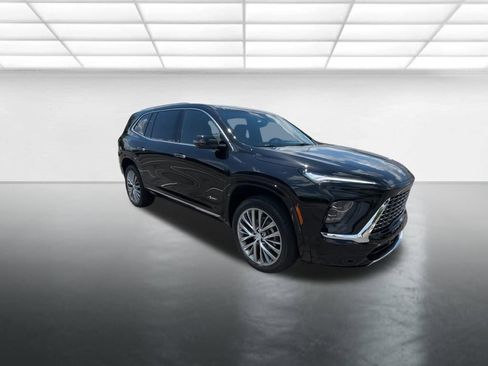 Certified 2025 Buick Enclave Avenir w/ Super Cruise Package image 10