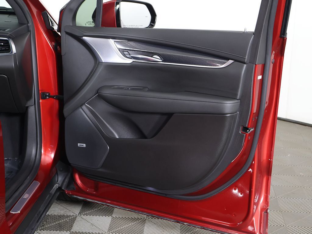 Used 2024 Cadillac XT6 Sport w/ LPO, Floor Liner Package AWD/4WD image 31
