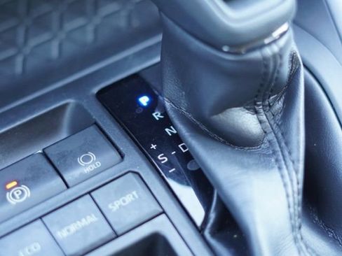 Used 2019 Toyota RAV4 LE w/ All Weather Liner Package image 32