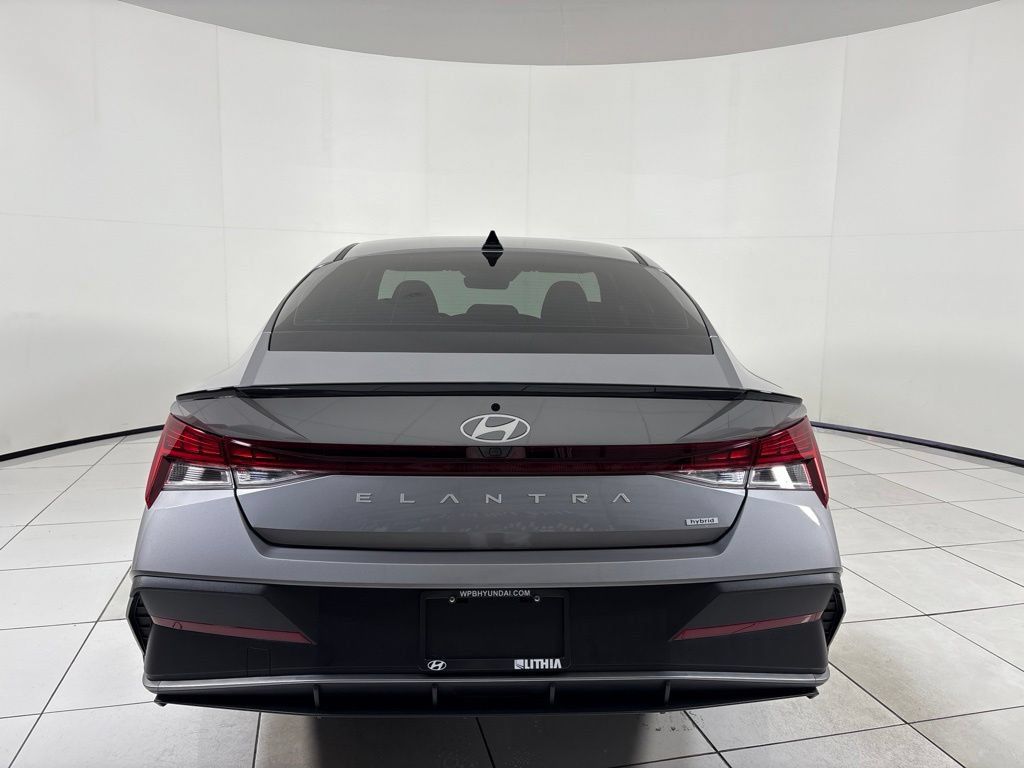 New 2025 Hyundai Elantra SEL FWD image 4