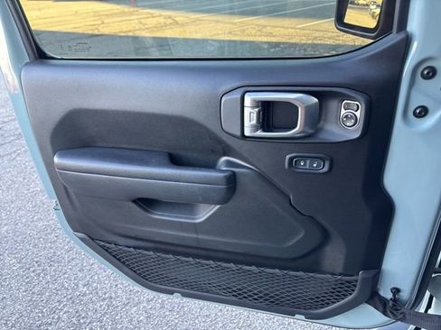 Used 2024 Jeep Wrangler Sport S image 24