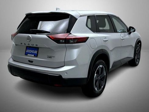 Certified 2025 Nissan Rogue SV AWD/4WD image 5