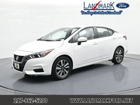 Used 2022 Nissan Versa SV FWD image 1