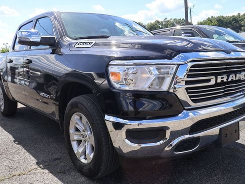 Used 2024 RAM 1500 Laramie AWD/4WD image 1