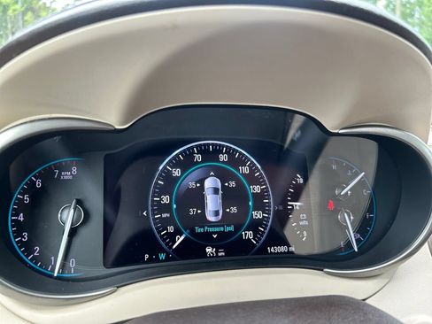 Used 2016 Buick LaCrosse Premium w/ Driver Confidence Package #1 AWD/4WD image 28