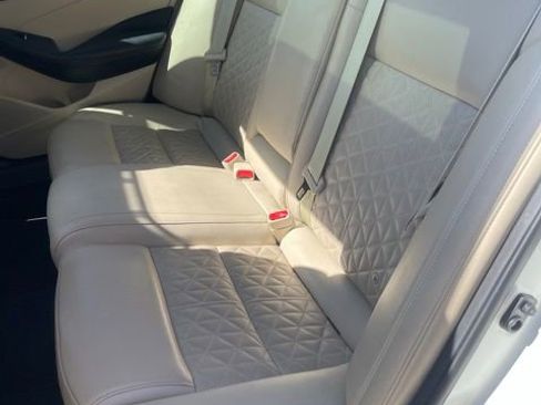 Used 2018 Nissan Maxima Platinum image 7