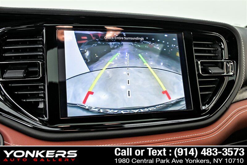 Used 2023 Dodge Durango SRT Hellcat AWD/4WD image 18
