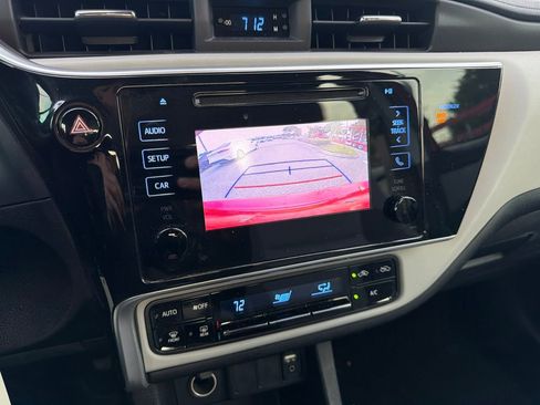 Used 2019 Toyota Corolla LE FWD image 12