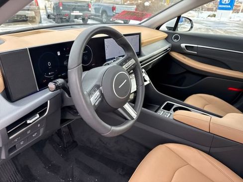 Used 2025 Hyundai Sonata Limited image 15