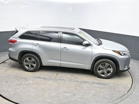 Used 2019 Toyota Highlander Limited Platinum image 34