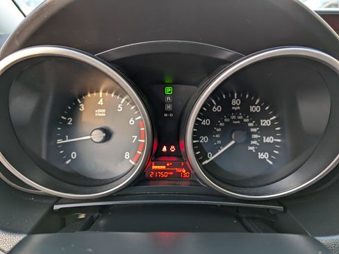 Used 2014 MAZDA MAZDA5 Sport image 18