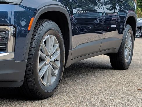 Used 2023 Chevrolet Traverse LT AWD/4WD image 43
