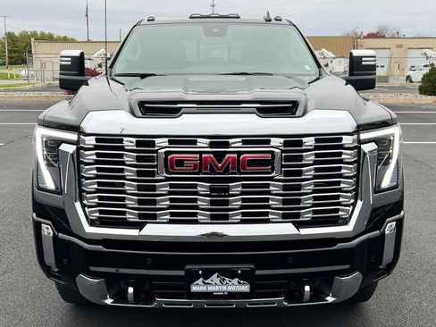 Used 2025 GMC Sierra 2500 Denali image 16