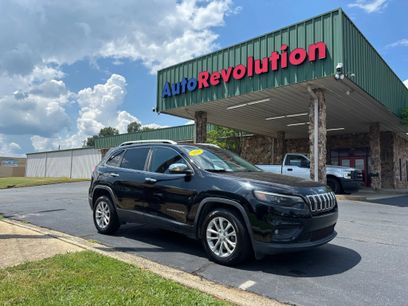 Used 2019 Jeep Cherokee Latitude w/ Popular Appearance Group