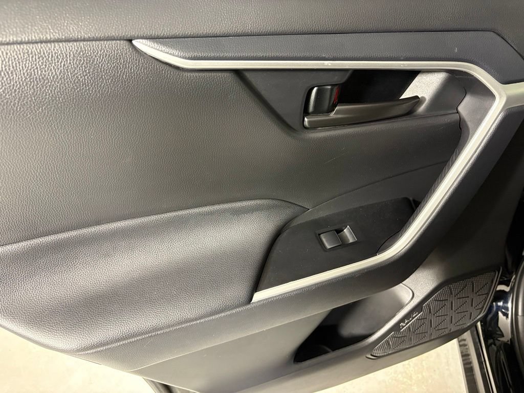 Used 2025 Toyota RAV4 LE FWD image 33