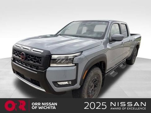 Used 2025 Nissan Frontier PRO-4X AWD/4WD image 1