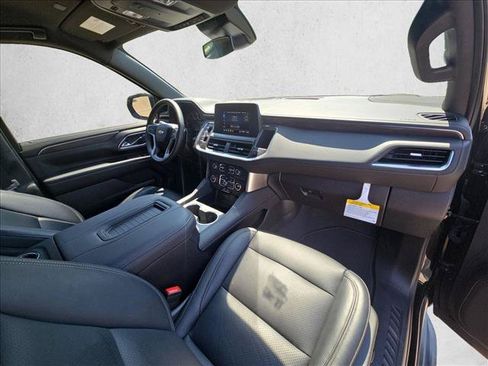 Used 2024 Chevrolet Suburban LS RWD image 21