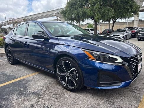 Used 2024 Nissan Altima 2.5 SR FWD image 6