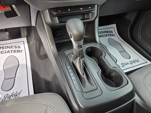 Used 2022 Chevrolet Colorado W/T w/ WT Convenience Package image 14