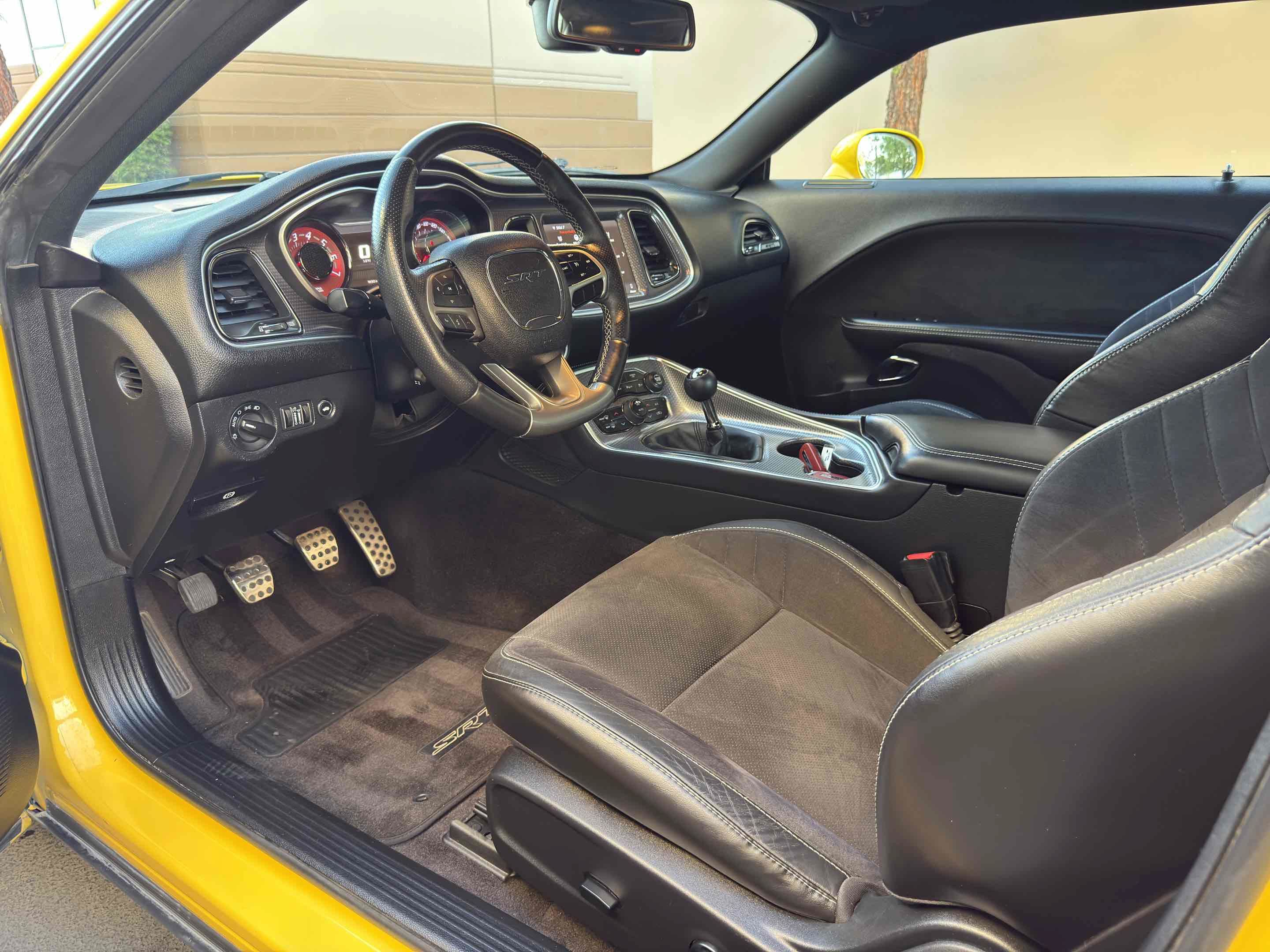 Used 2019 Dodge Challenger SRT Hellcat w/ Widebody Package RWD image 37