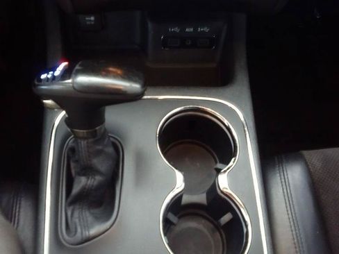 Used 2020 Dodge Durango GT RWD image 12
