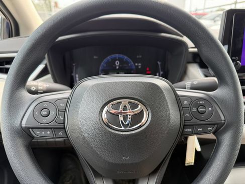 Used 2026 Toyota Corolla LE FWD image 31