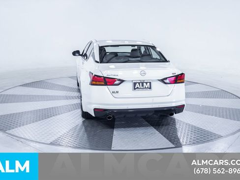Used 2025 Nissan Altima 2.5 SR FWD image 8