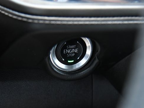 Used 2025 Chevrolet Tahoe LT AWD/4WD image 34