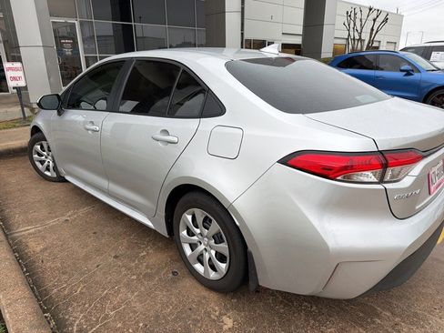 Certified 2025 Toyota Corolla LE image 4