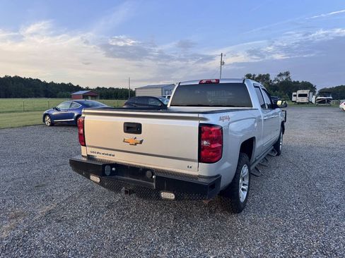 Used 2018 Chevrolet Silverado 1500 LT w/ All Star Edition AWD/4WD image 7