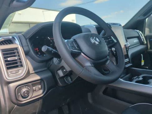 New 2026 RAM 2500 Laramie AWD/4WD image 10