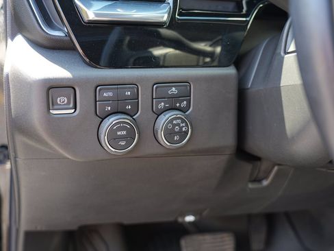 Used 2022 Chevrolet Silverado 1500 LT Trail Boss AWD/4WD image 16
