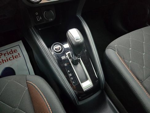 Used 2020 Nissan Kicks SR FWD image 21