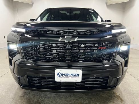 New 2026 Chevrolet Traverse RS w/ LPO, Floor Liner Package AWD/4WD image 8