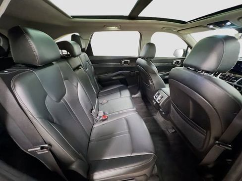 Certified 2022 Kia Sorento S w/ Panoramic Sunroof Package image 29