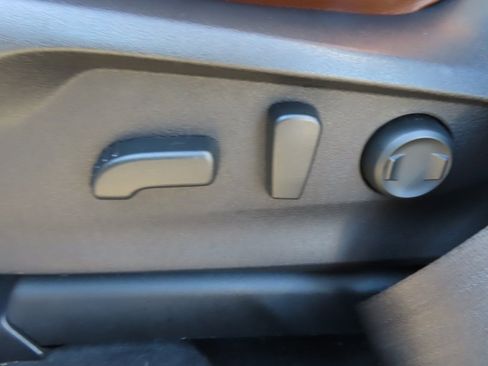 Used 2022 Subaru Ascent Touring image 33