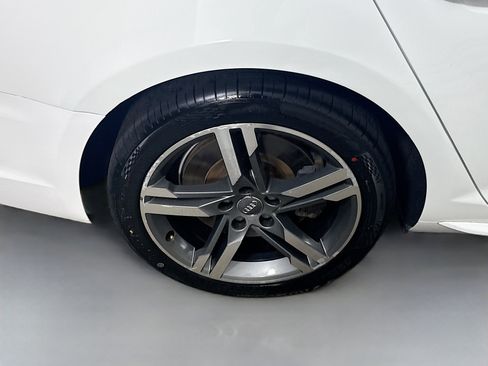 Used 2017 Audi A4 2.0T Premium Plus w/ Premium Plus Package image 33