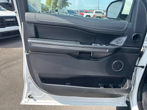 Used 2024 Ford Expedition XLT AWD/4WD image 10