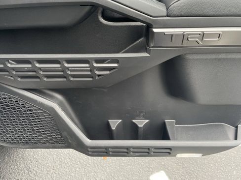 Used 2025 Toyota Tacoma TRD Sport image 59