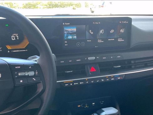 Used 2025 Kia K4 FWD image 10