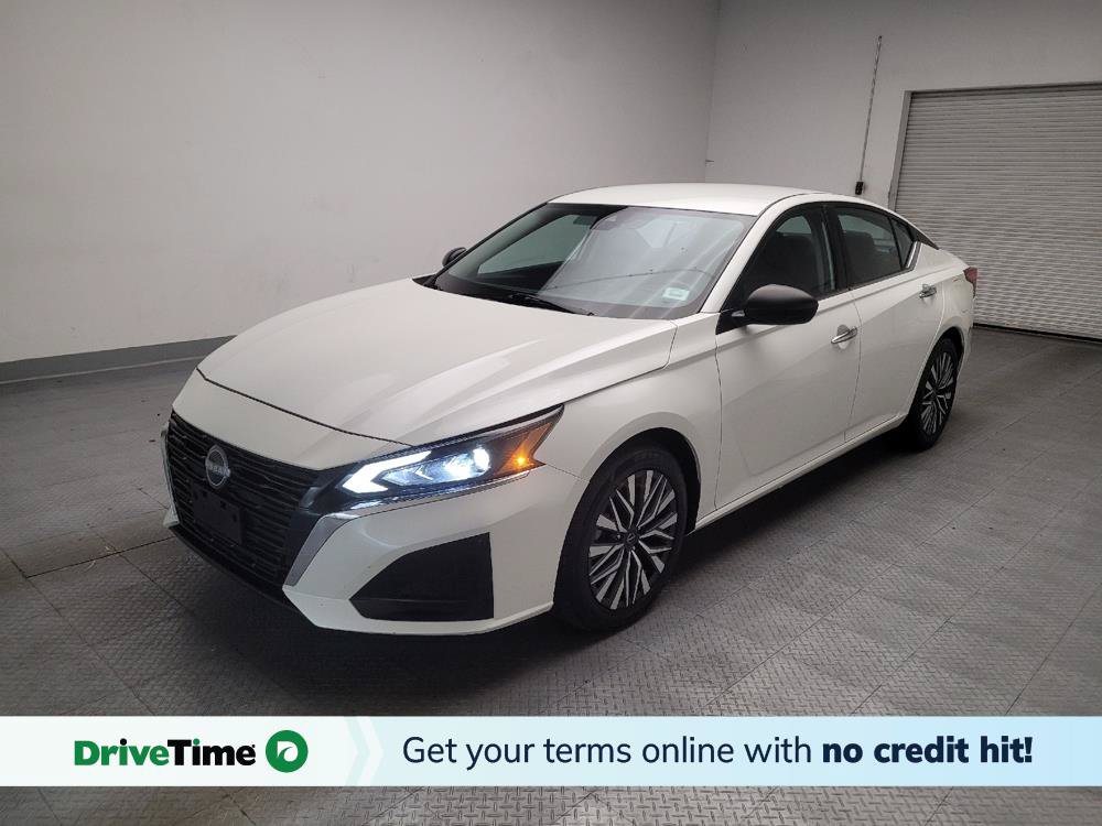 Used 2024 Nissan Altima 2.5 SV FWD image 1