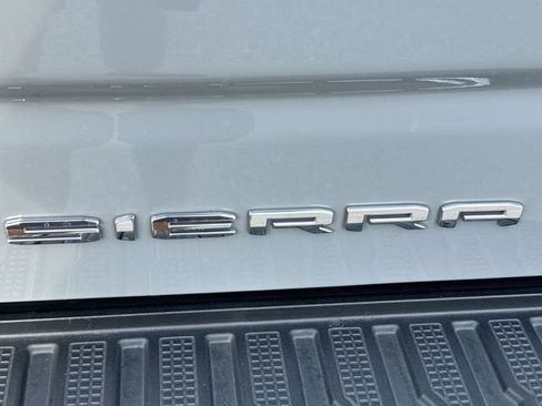 Used 2025 GMC Sierra 1500 Denali w/ Denali Reserve Package AWD/4WD image 33