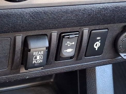 Certified 2019 Toyota Tacoma TRD Off-Road image 23