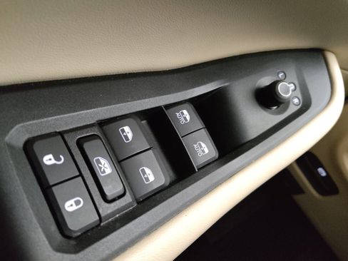 Used 2021 Jeep Grand Cherokee L Limited image 27