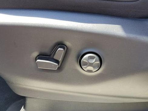 Certified 2023 Chrysler Pacifica Touring-L FWD image 20