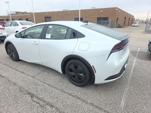 New 2026 Toyota Prius LE image 5