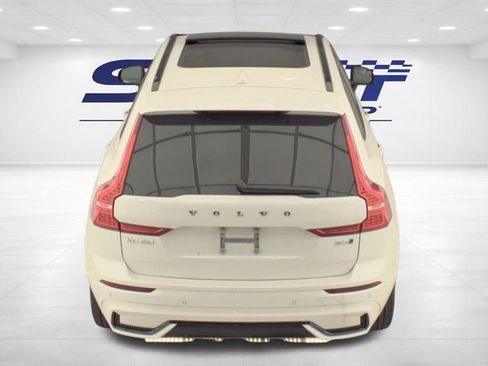 Used 2025 Volvo XC60 B5 Plus image 7