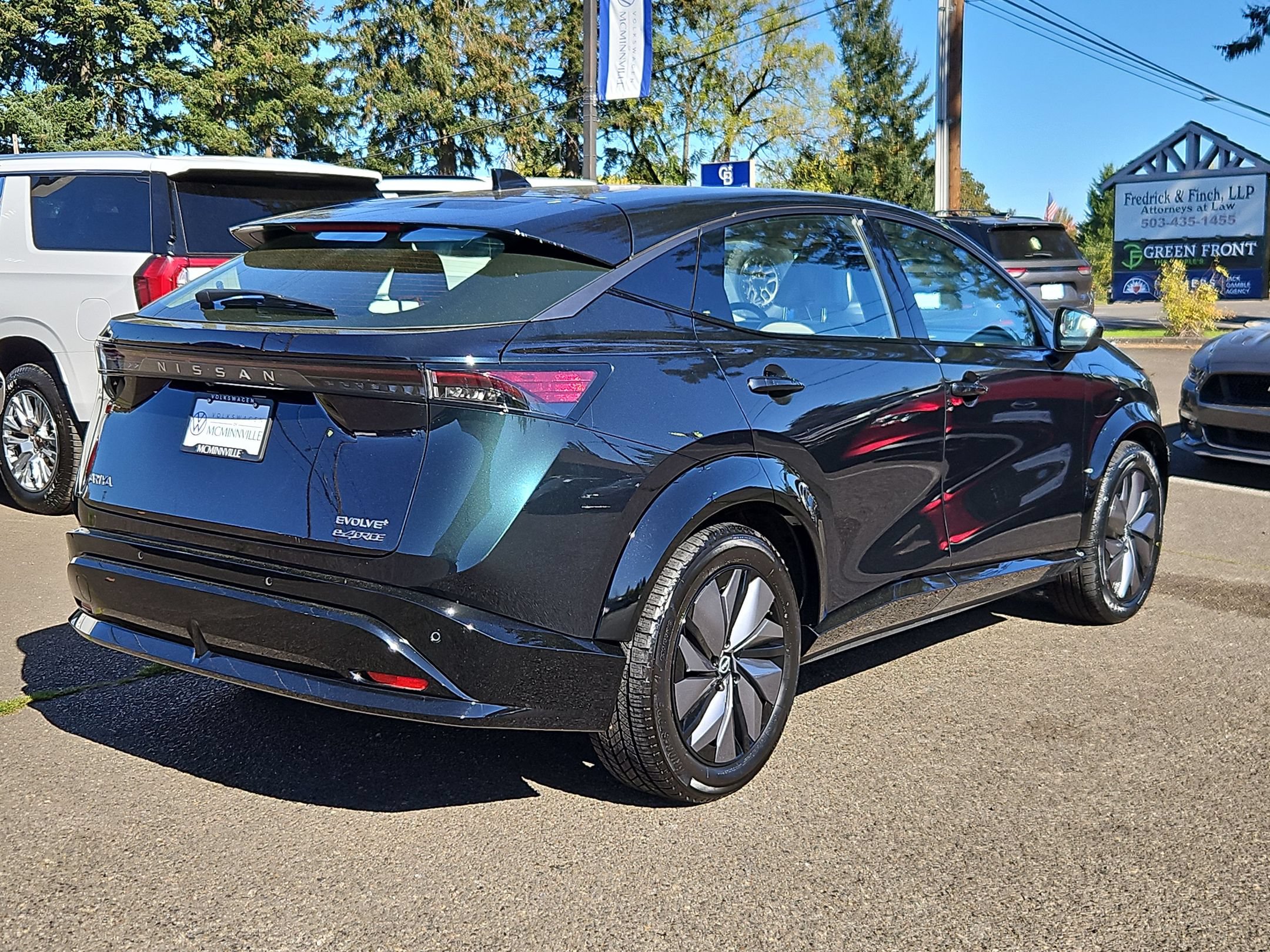 Used 2024 Nissan Ariya AWD image 5