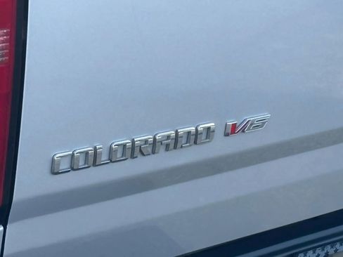 Used 2017 Chevrolet Colorado Z71 image 7